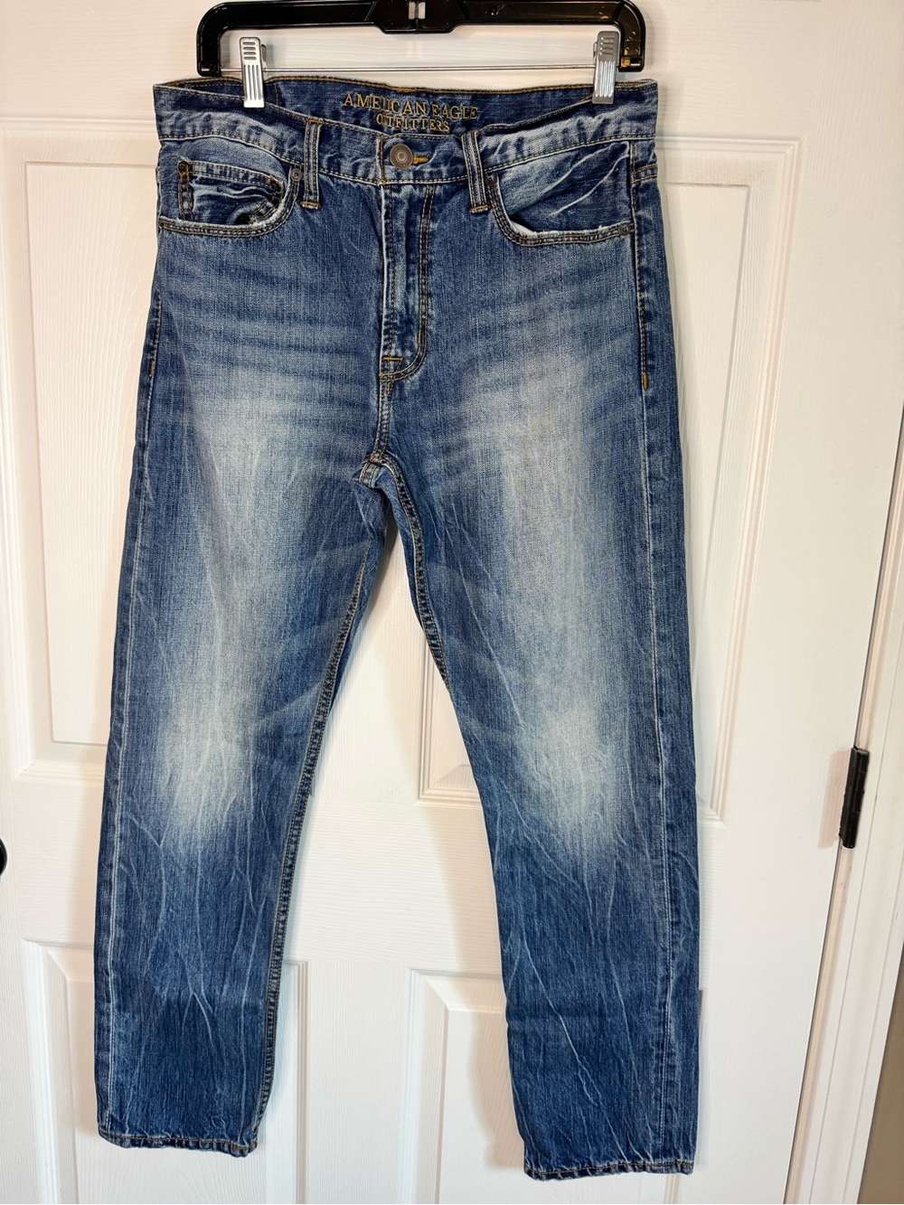 American Eagle Outfitters Men’s Faded Blue Slim Straight Jeans